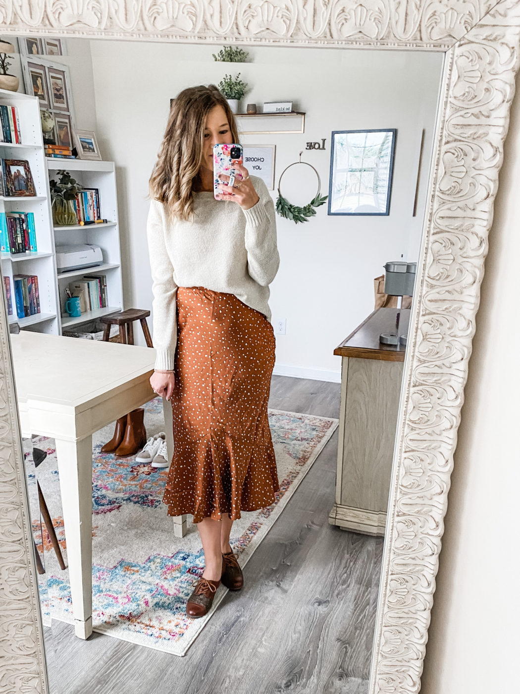 3 ways to style a midi-skirt 